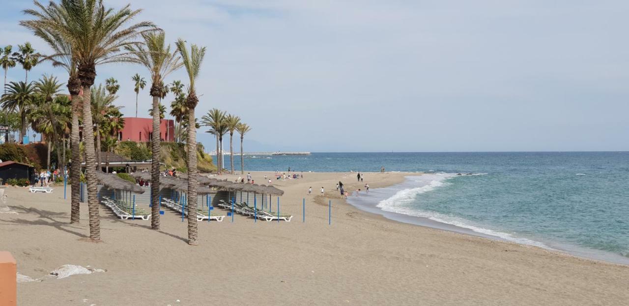 El Estudio De La Playa Benalbeach Holidays Deluxe Benalmadena Exterior photo