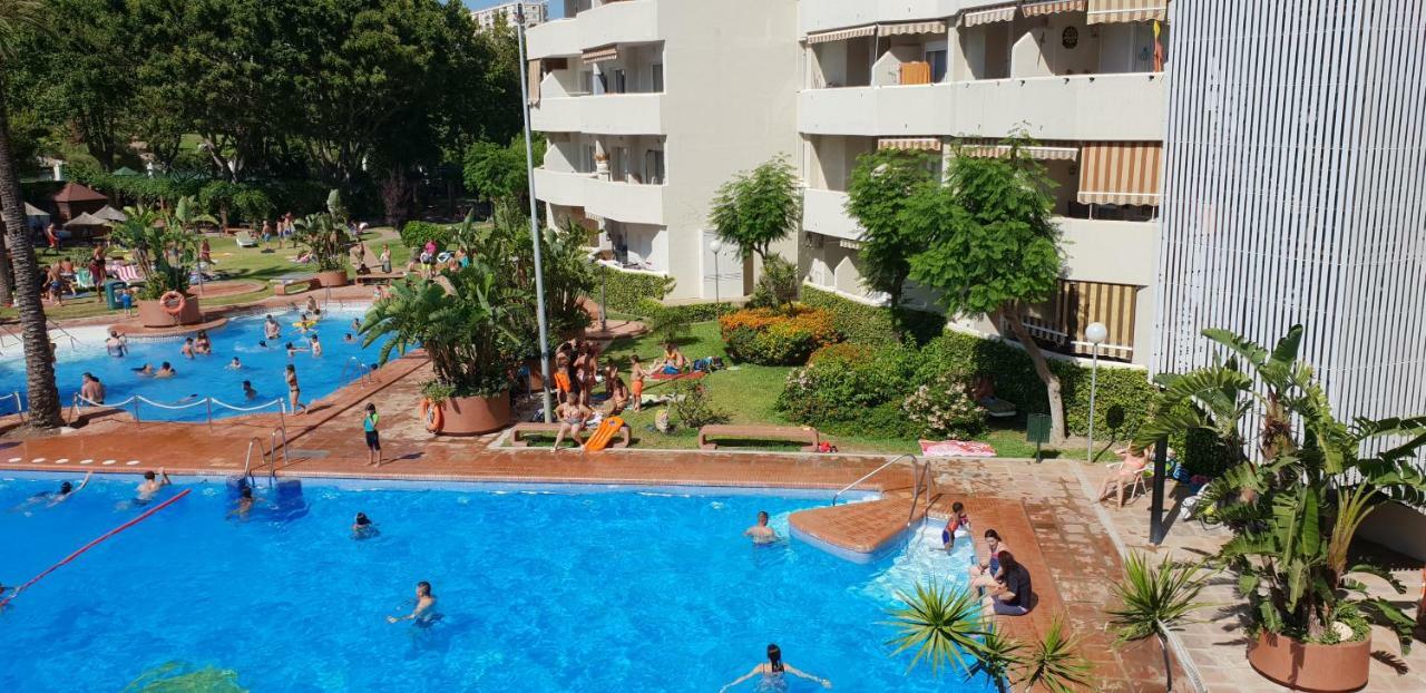El Estudio De La Playa Benalbeach Holidays Deluxe Benalmadena Exterior photo
